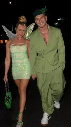 Couple Halloween costumes Halloween couple costumes inspo