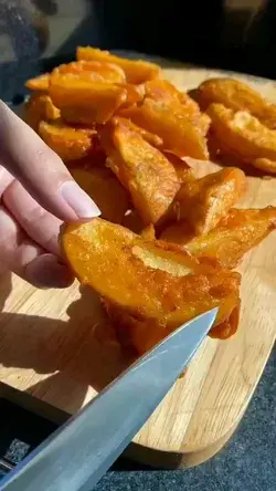 Spicy Potato Wedges ✨