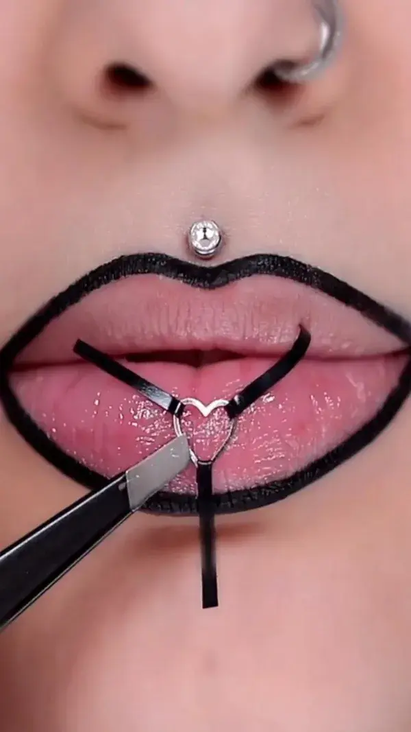 Lip liner