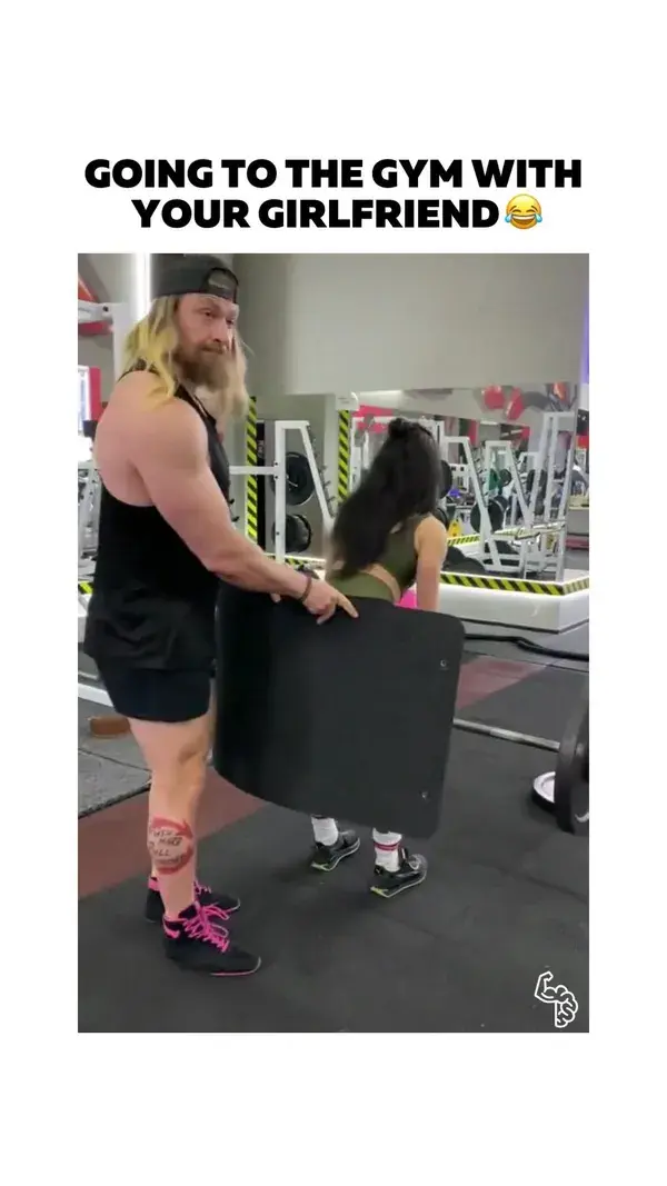 Going to the gym with your girlfriend 😅😂 | The Muscle Minds