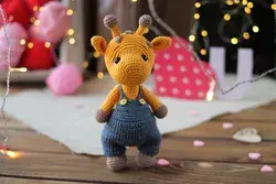 Crochet giraffe pattern. amigurumi crochet pattern. crochet animals pattern. amigurumi giraffe.