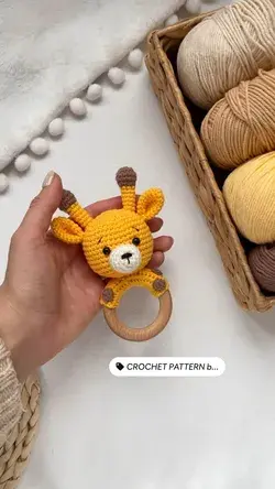 Giraffe baby rattle crochet pattern