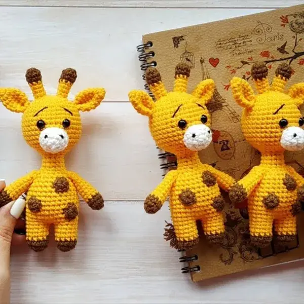 FREE amigurumi giraffe pattern