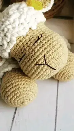 amigurumi crochet pattern English- Deuscht Español Português sheep security blanket ragdoll