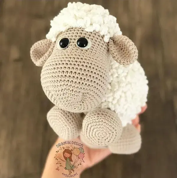 100+ Gorgeous and Fashionable Crochet Patterns to Keep You Inspired All Year Round - crochet animal