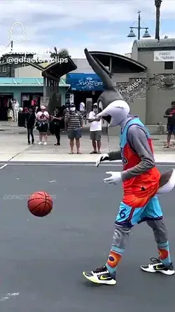 Buggs Bunny Playing Basketball