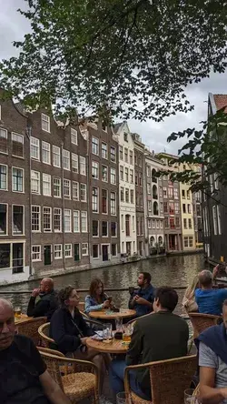 city amsterdam canal housefronts pictures