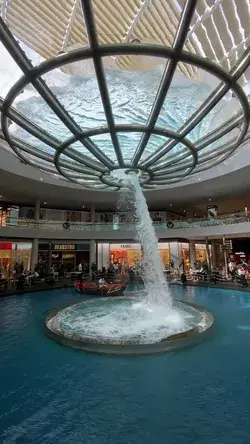 The Shoppes Mall Singapore Indoor waterfall \ whirlpool