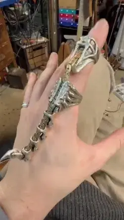 Super cool scorpion mechanical ring