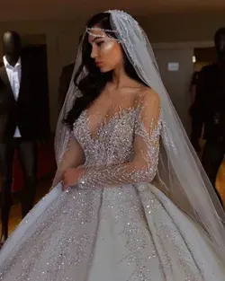 Luxury Sheer Neck Arabic Ball Gown Wedding Dress Long Sleeve Beaded Applique Sweetheart Button Back Long Train Wedding Gowns288p