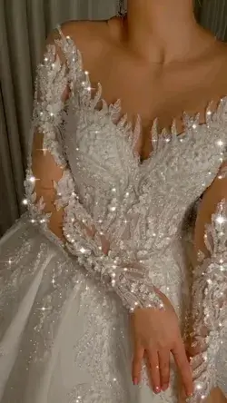 Beautiful bridal gown 🤍
