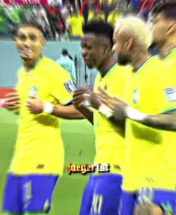 Neymar and paqueta dance