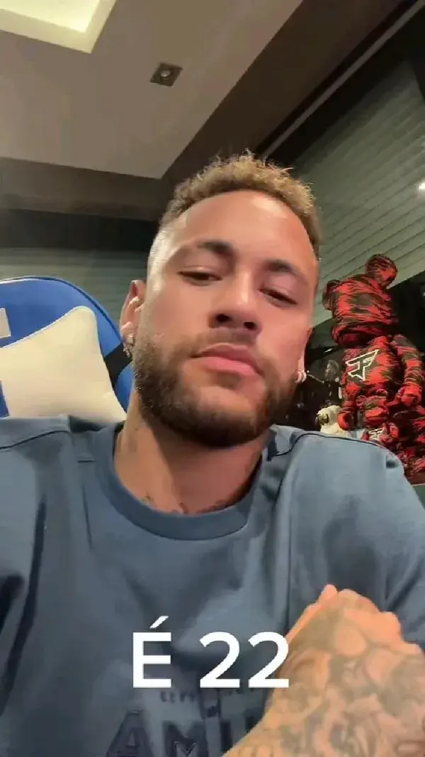 Neymar lava