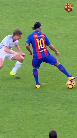 Ronaldinho Nutmeg In Style 🤯💫