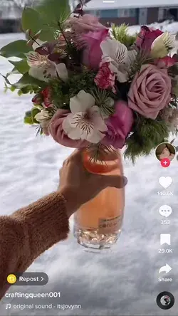 Flower champagne gift