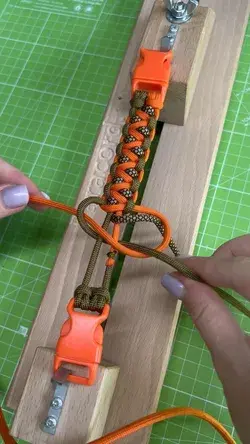 Solomon Dragon Paracord Bracelet Quick Tutorial