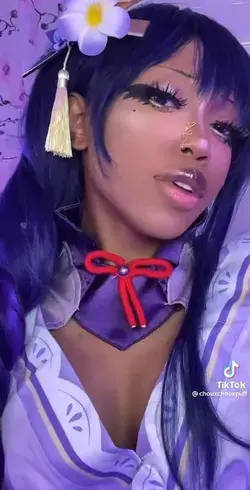 Raiden Shogun cosplay | Cosplayer: @chouxchouxpuff on TikTok