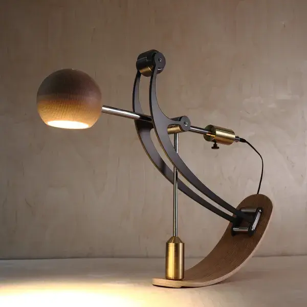 BLOTT WORKS - Handmade lamps and clocks