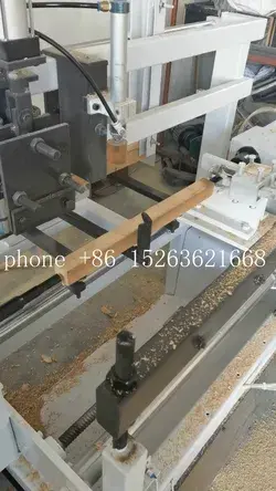 Machine de fabrication de poignées en bois longue