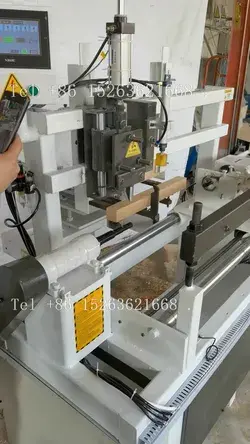 Оборудование для изготовления конусных круглых деревянных ножек стула