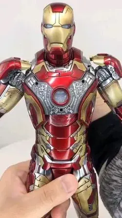 Iron-Man Metal Toys | what is on his chest