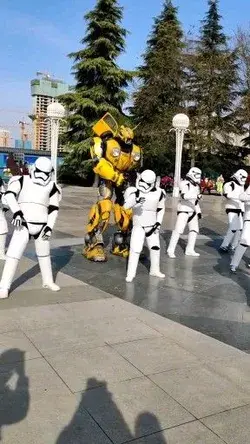 Bumblebee & Star Wars Stormtrooper Cosplay Costumes Show