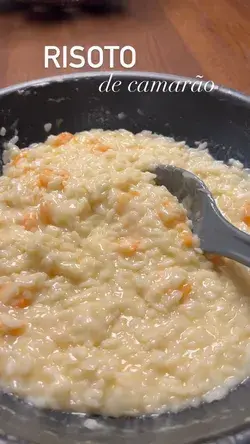 Risoto de Camarão com Queijo - Fácil e Delicioso