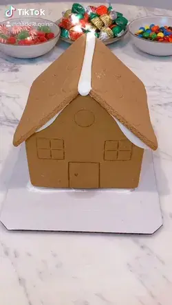 How to Decorate a Gingerbread House