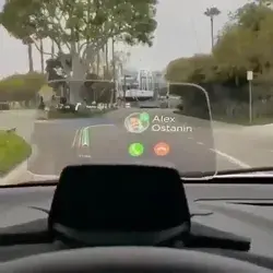 Freely switchable head-up display