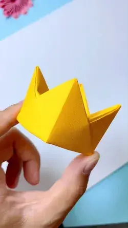 The easiest way to make an origami crown