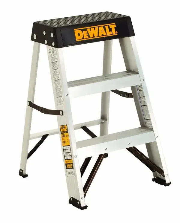 DeWalt DXL2010-03 Aluminum Step Ladder Type IA, 300-Pound Duty Rating, 3-Foot : Amazon.ca: Tools &amp; Home Improvement