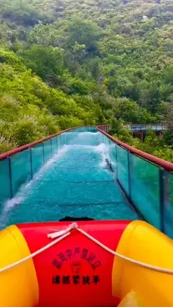 sliding down on Epic Glass Water Slide Down a mountain in China 😍😍💦💦