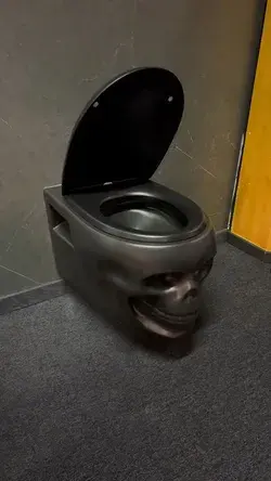 Skullpot - The Skull Toilet