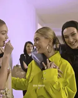 Bella & Hailey & Gigi 🥰