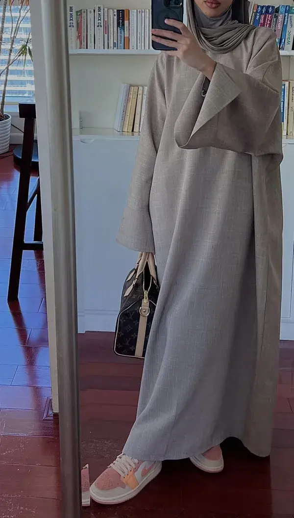 Classy and Simple Abaya