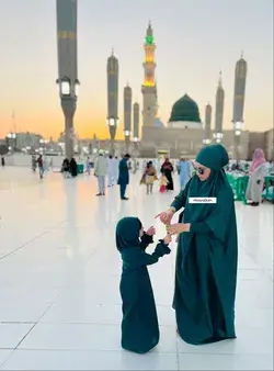 Mummy and Daughter Goals in Matching Jilbabs