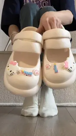 hello kitty slippers