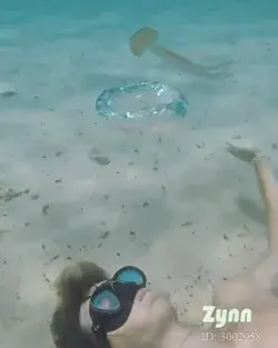 aesthetic satisfying ocean bubble tiktok