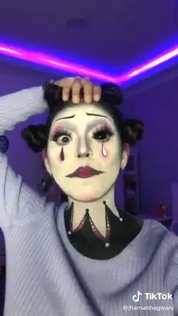 Easy and Simple Halloween Make up idea
