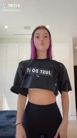 Charli D’Amelio on tiktok