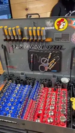 Just a quick glance at this organized toolbox 👀