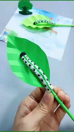 Easy DIY caterpillar craft ideas for kids  #craftsforkids