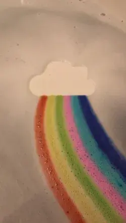 Rainbow cloud Bathbomb 