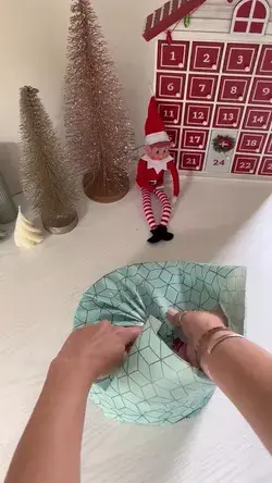 How to Wrap Round Gifts