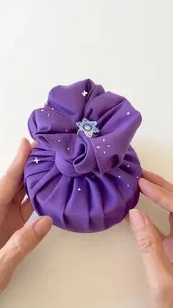 DIY How to wrap a round box with large flower on top