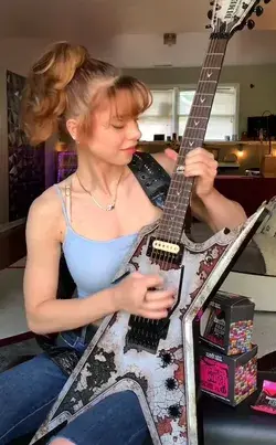 Ice cream man crazy solo played by Lexi Rose