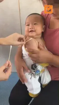 Baby has sweetest reaction when daddy comes home from work