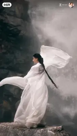 Beautiful white chinese hanfu