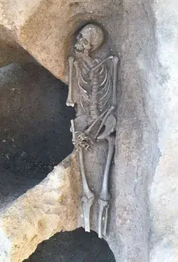 A skeleton from 1,500 years ago appears next to the Barcelona cathedral

As reported by the archaeol