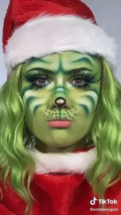 Grinch makeup